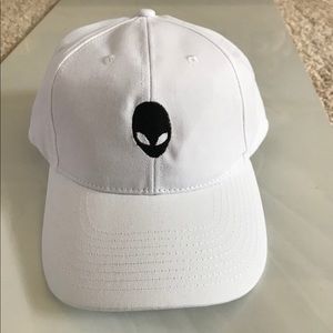 White Alien Dad Style hat.